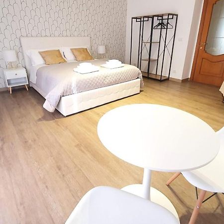 Twin Room Apulia Accommodation - Bari Policlinico מראה חיצוני תמונה