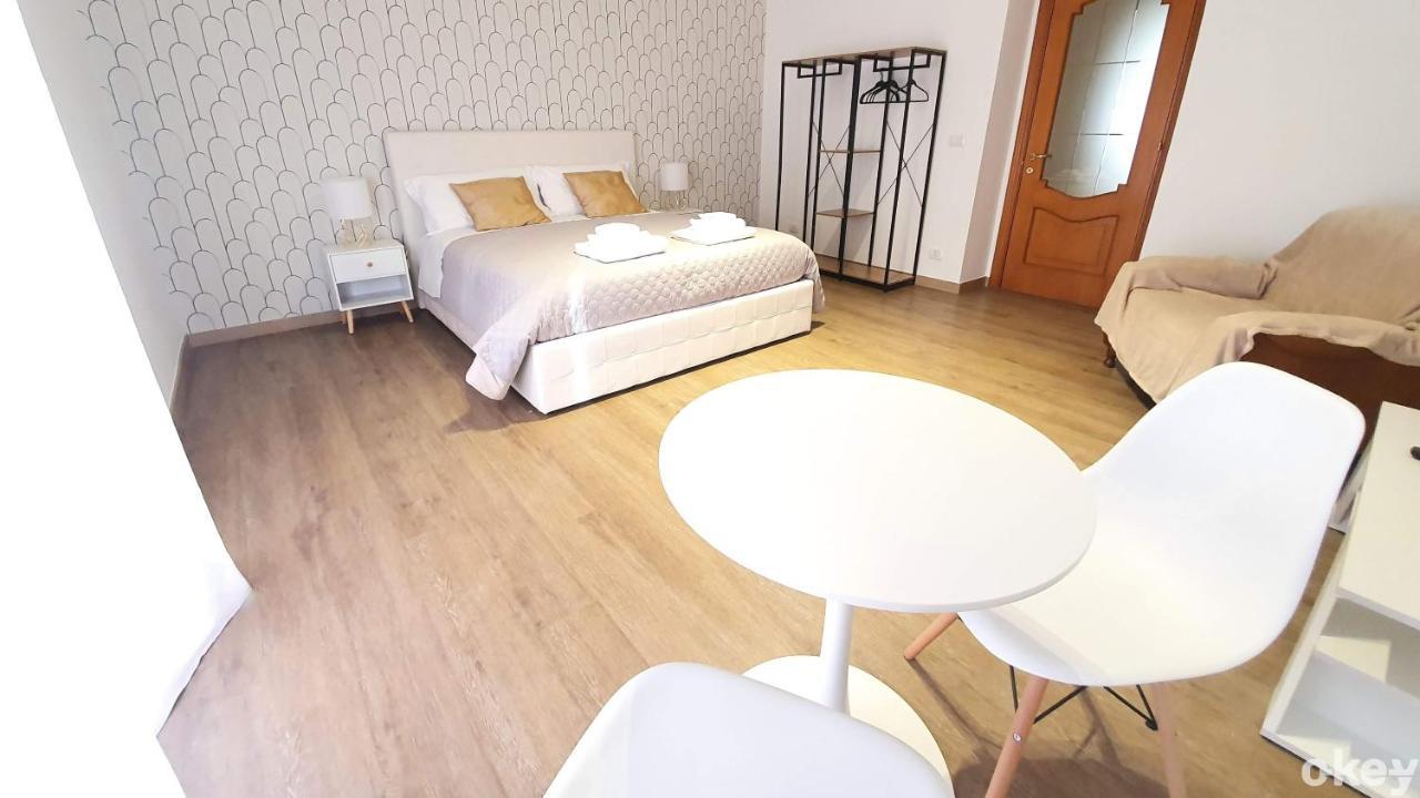 Twin Room Apulia Accommodation - Bari Policlinico מראה חיצוני תמונה